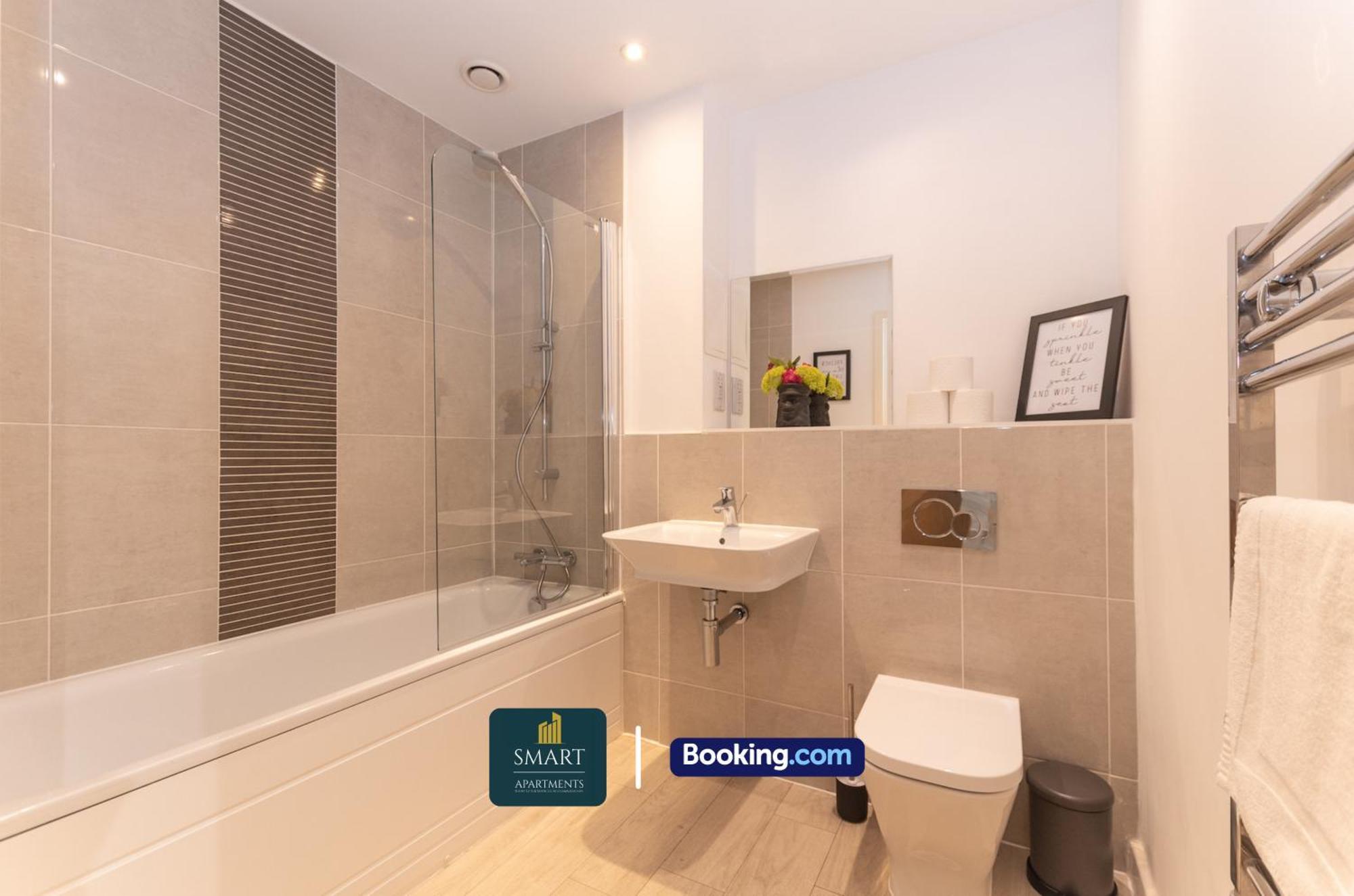 Spacious City Center Apartment By Smart Apartments Short Lets & Serviced Accommodation Apartment Southampton With Free Wifi Екстер'єр фото