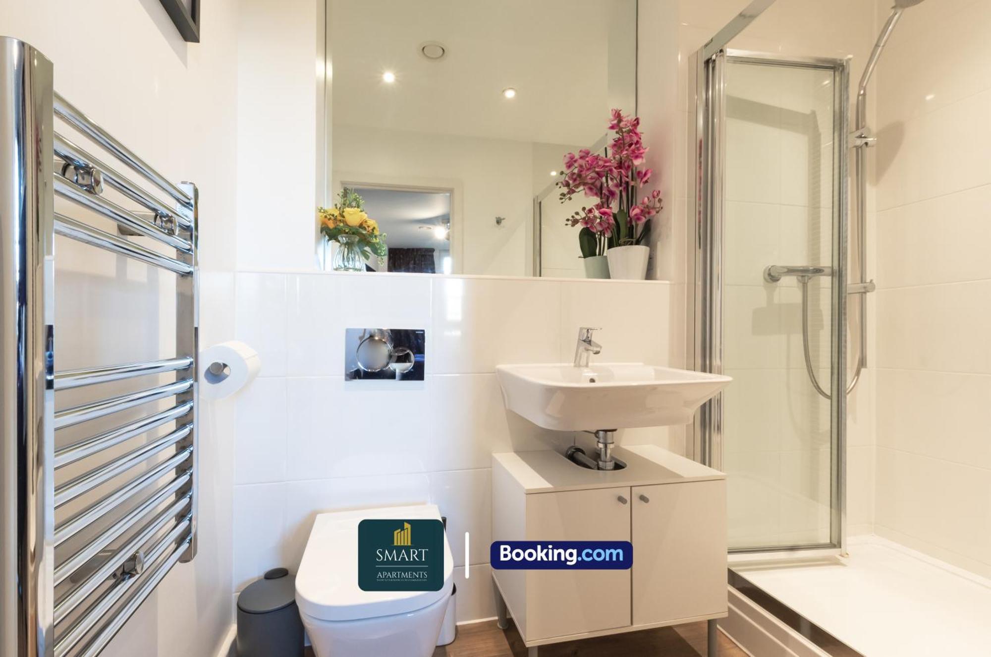 Spacious City Center Apartment By Smart Apartments Short Lets & Serviced Accommodation Apartment Southampton With Free Wifi Екстер'єр фото